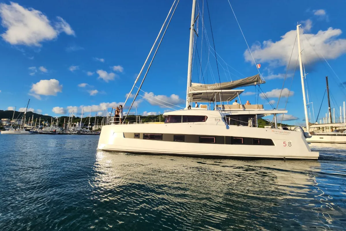 Exterior view of Four C'S, a Bali 5.8 catamaran at Hyères, France