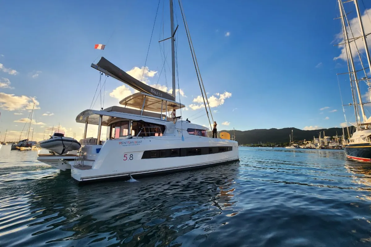 Exterior view of Four C'S, a Bali 5.8 catamaran at Hyères, France