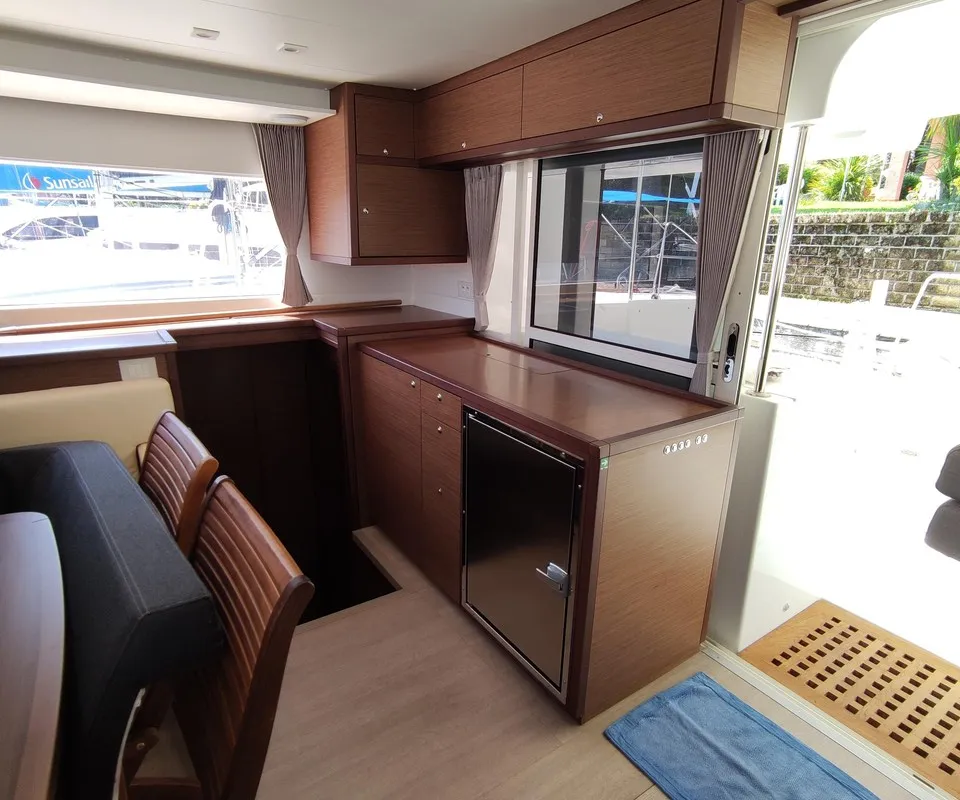 Galley of Hakuna Matata, a Lagoon 450 F catamaran at Tonnarella, Italy