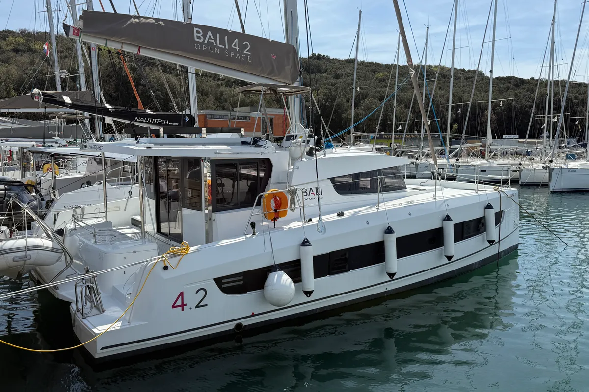 Exterior view of La Luna 77, a Bali 4.2 catamaran at Pula, Croatia