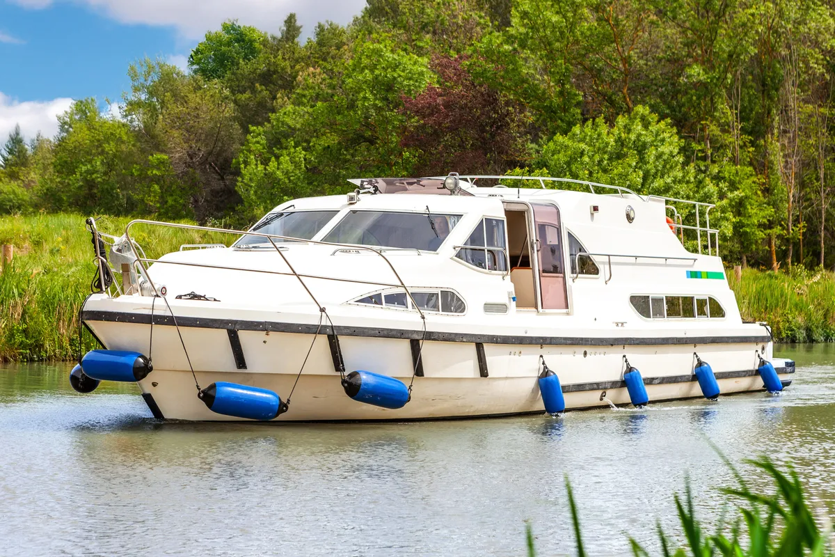 Cruiser Premium 6 Pers., a Pénichette Europa E.600 motorboat at Fürstenberg/Havel, Germany