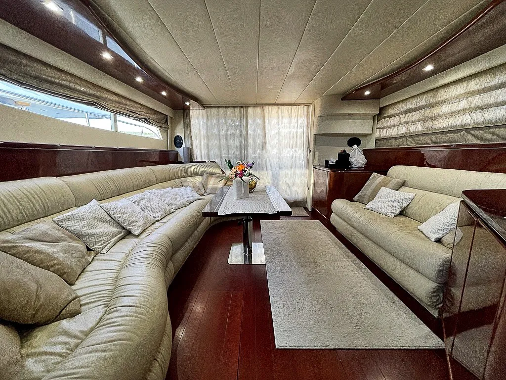 LA VIE, a Eminence X6 motor yacht at Općina Sukošan, Croatia