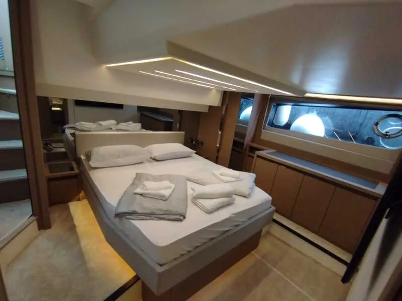 Cabin on Baby Indy, a Jeanneau Prestige 520 Flybridge motor yacht at Split, Croatia