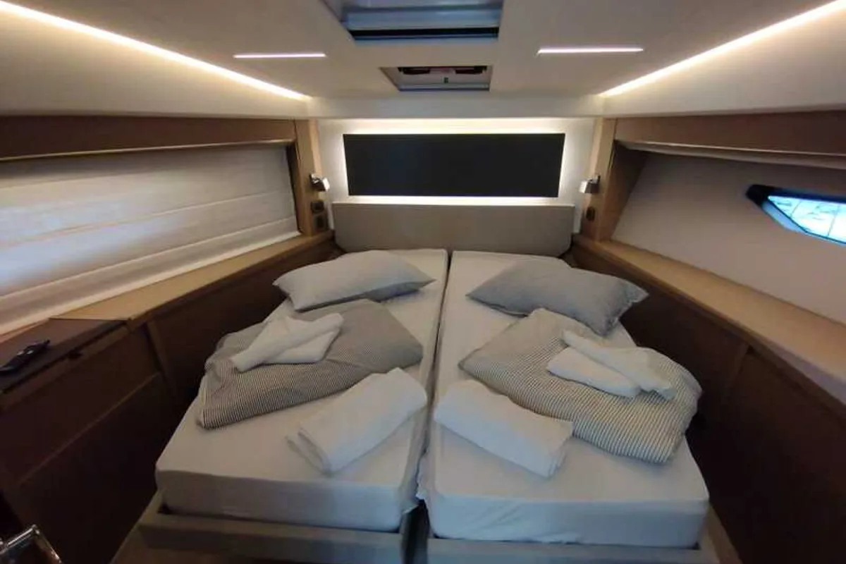 Cabin on Baby Indy, a Jeanneau Prestige 520 Flybridge motor yacht at Split, Croatia