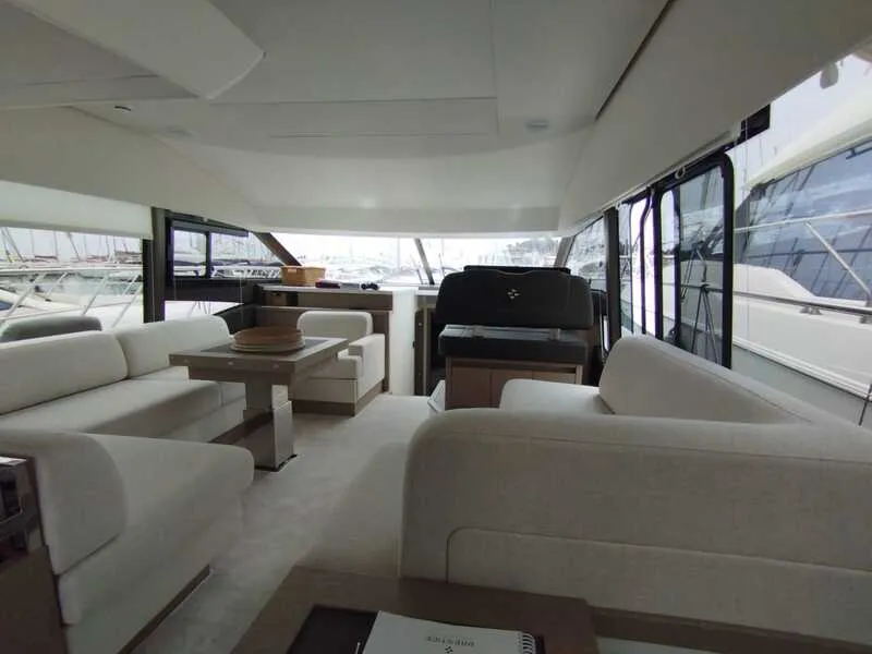 Salon of Baby Indy, a Jeanneau Prestige 520 Flybridge motor yacht at Split, Croatia