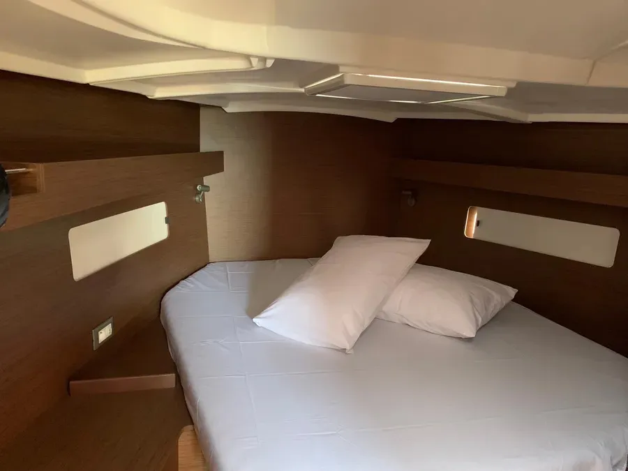 Cabin on Avra, a Beneteau Oceanis 40.1 sailboat at Volos, Greece