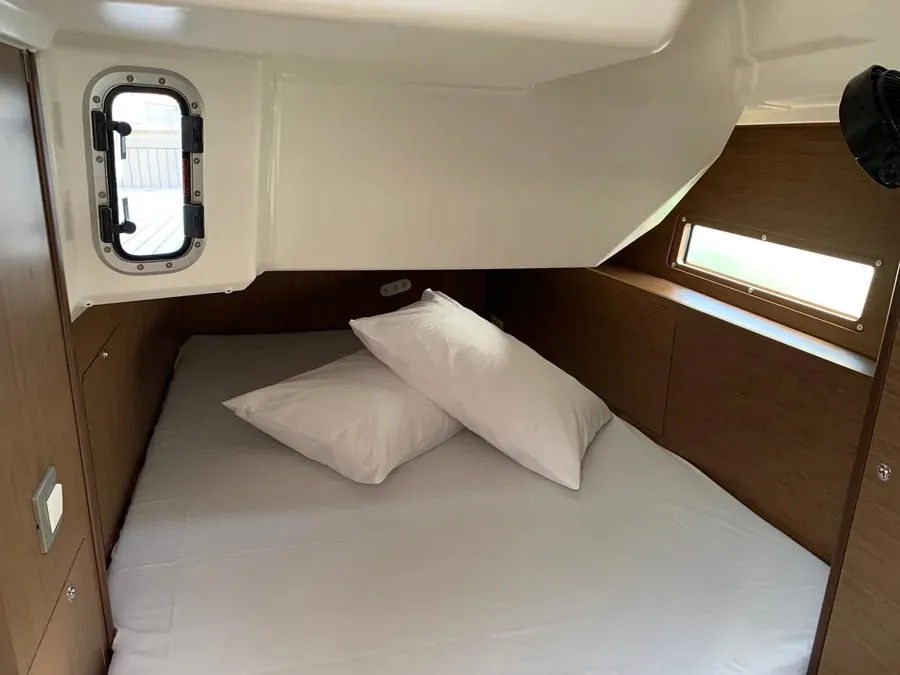 Cabin on Avra, a Beneteau Oceanis 40.1 sailboat at Volos, Greece