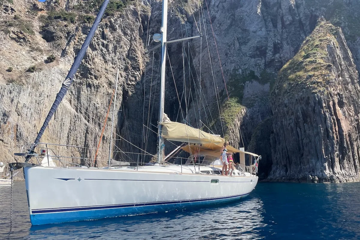 Exterior view of Vivanita, a Jeanneau Sun Odyssey 49 sailboat at Grimaud, France