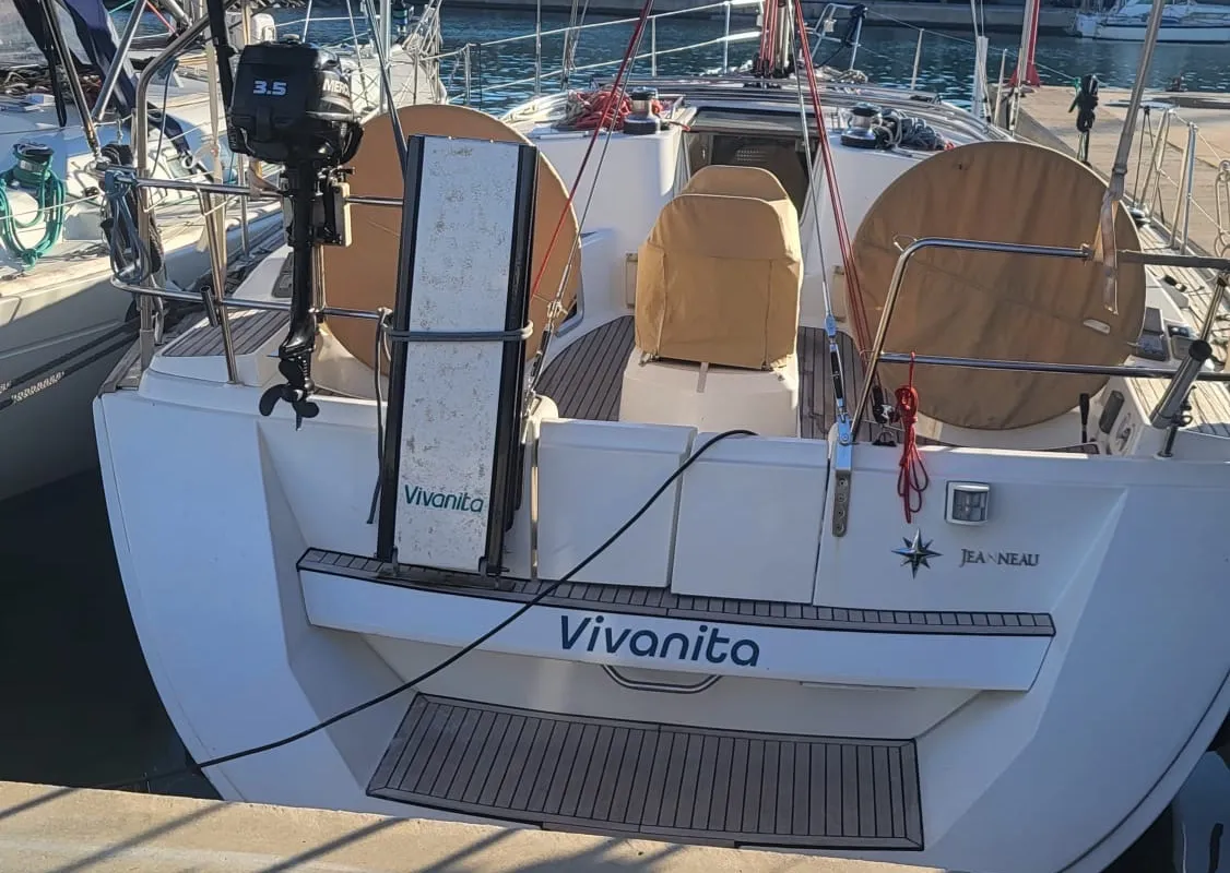 Exterior view of Vivanita, a Jeanneau Sun Odyssey 49 sailboat at Grimaud, France