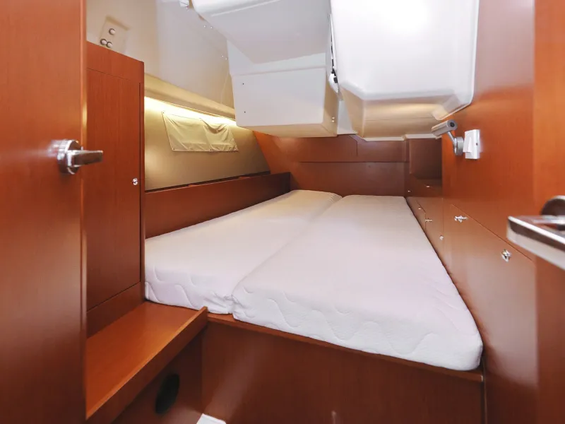 Cabin on Seven, a Beneteau Oceanis 41.1 sailboat at Zadar, Croatia