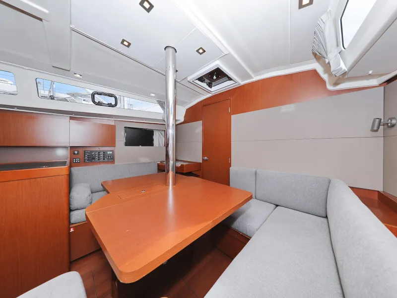 Salon of Seven, a Beneteau Oceanis 41.1 sailboat at Zadar, Croatia