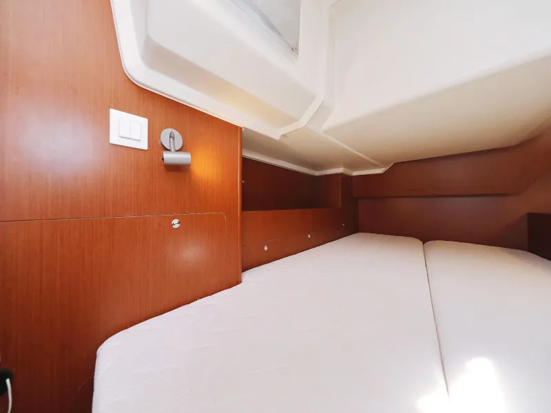 Cabin on Seven, a Beneteau Oceanis 41.1 sailboat at Zadar, Croatia