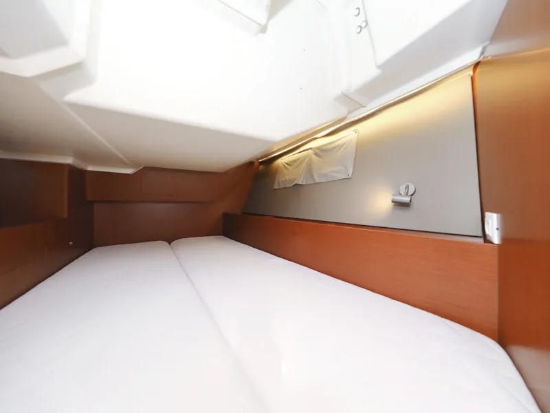 Cabin on Seven, a Beneteau Oceanis 41.1 sailboat at Zadar, Croatia