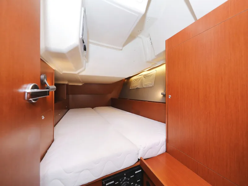 Cabin on Seven, a Beneteau Oceanis 41.1 sailboat at Zadar, Croatia