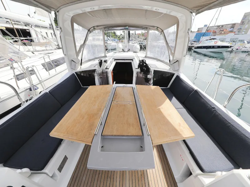 Deck of Seven, a Beneteau Oceanis 41.1 sailboat at Zadar, Croatia