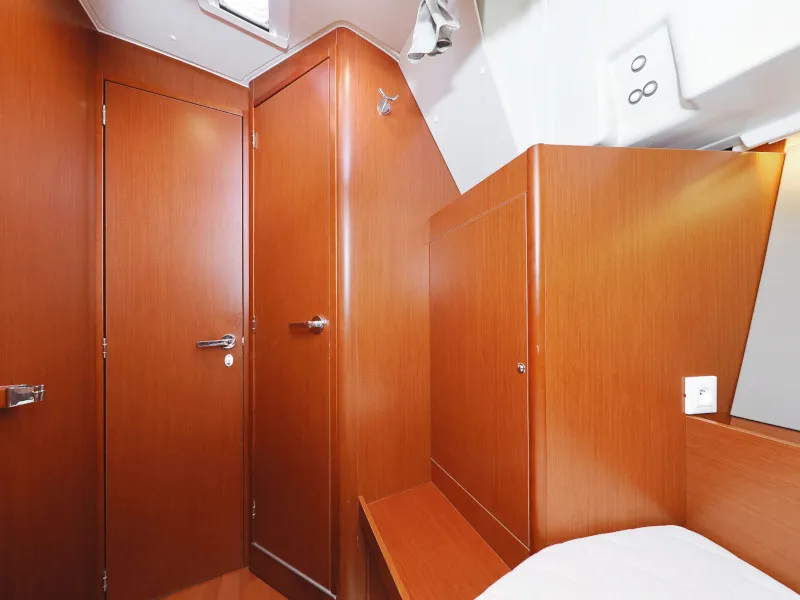 Cabin on Seven, a Beneteau Oceanis 41.1 sailboat at Zadar, Croatia