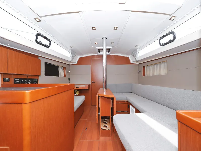 Salon of Seven, a Beneteau Oceanis 41.1 sailboat at Zadar, Croatia