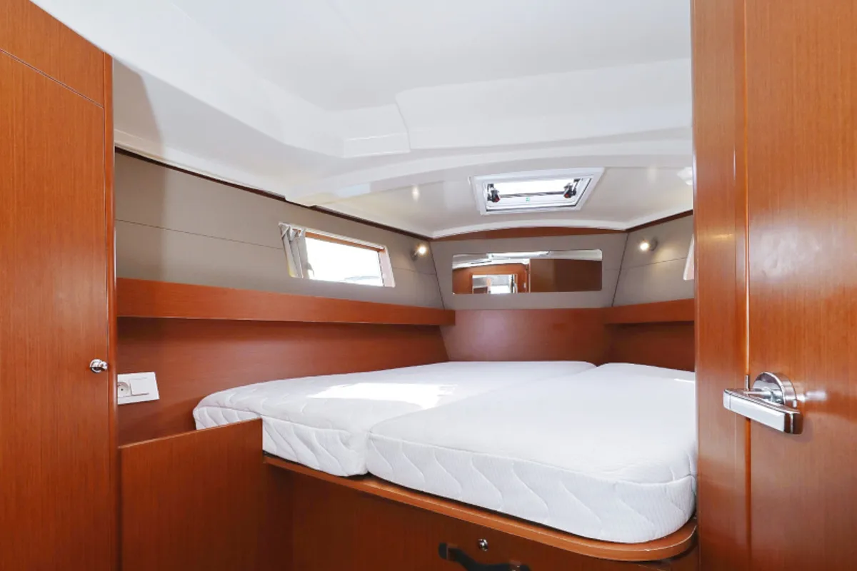 Cabin on Seven, a Beneteau Oceanis 41.1 sailboat at Zadar, Croatia