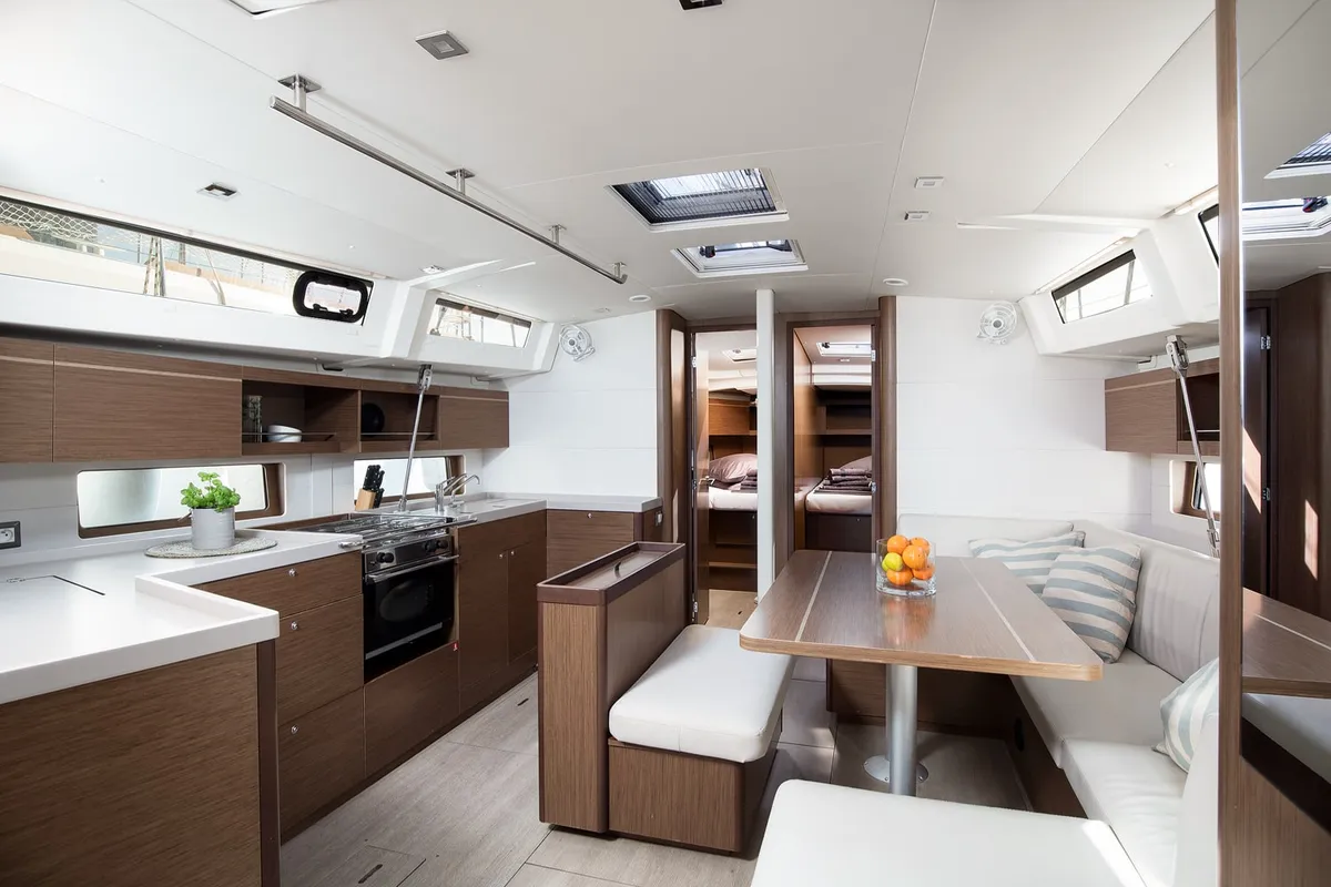 Salon of Vento di Mare, a Beneteau Oceanis 46.1 sailboat at Općina Medulin, Croatia