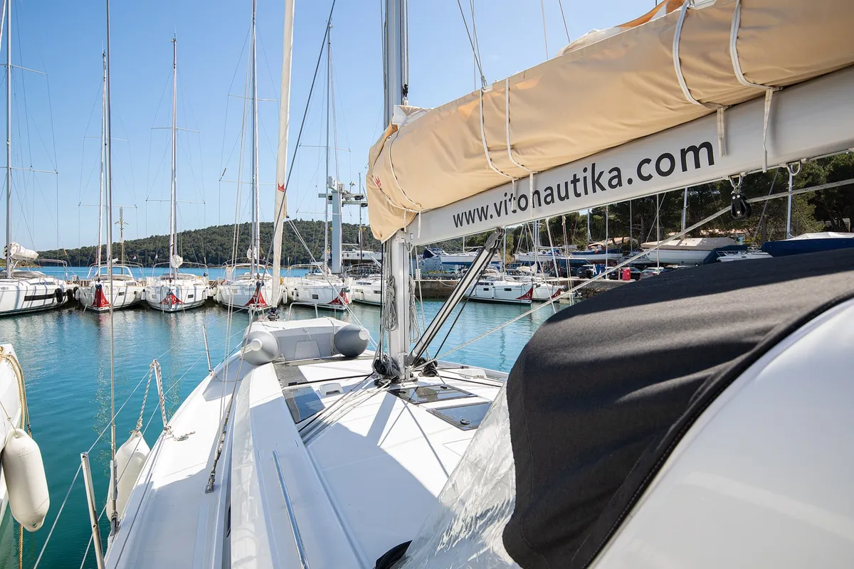 Deck of Vento di Mare, a Beneteau Oceanis 46.1 sailboat at Općina Medulin, Croatia