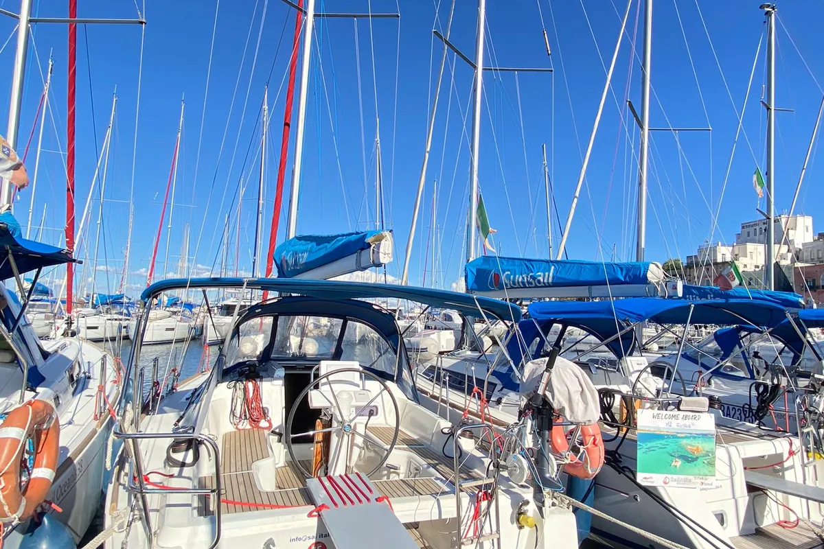 Exterior view of Felix, a Beneteau Oceanis 31 sailboat at Procida, Italy