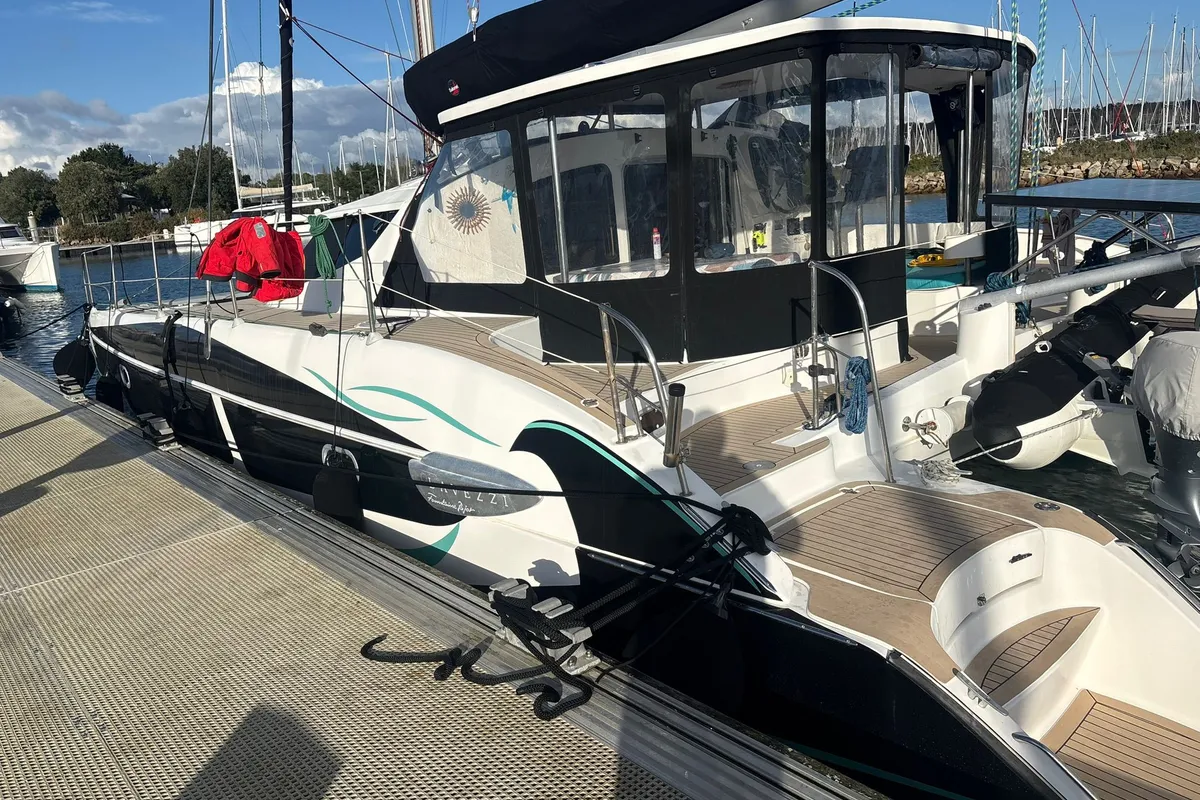Escape, a Fountaine Pajot Lavezzi 40 catamaran at La Rochelle, France