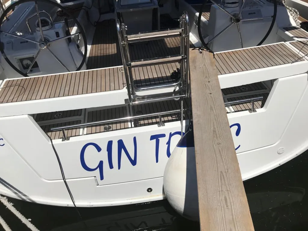 Exterior view of Alboran Gin Tonic (Radazul), a Beneteau Oceanis 45 sailboat at El Rosario, Spain