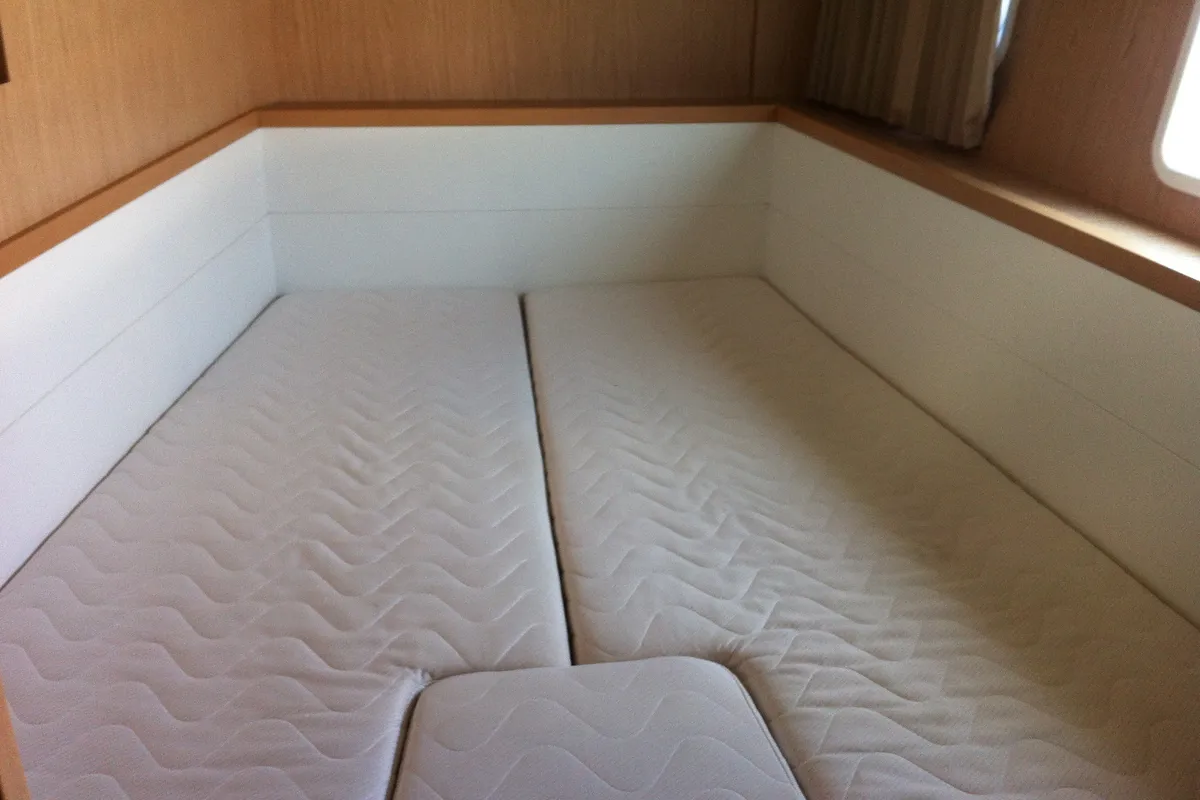 Cabin on Evelina, a Lagoon 400 S2 catamaran at Općina Medulin, Croatia