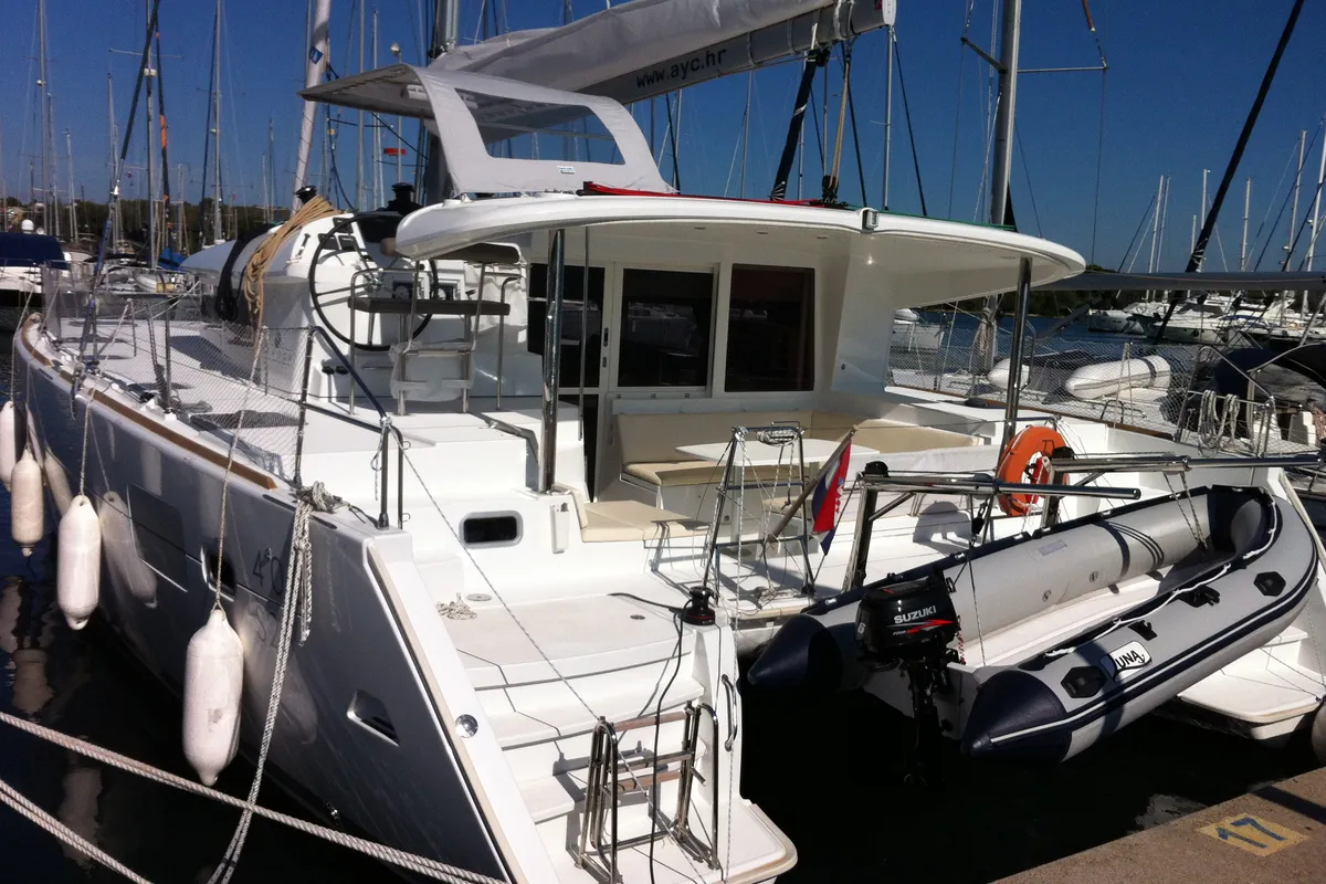 Exterior view of Evelina, a Lagoon 400 S2 catamaran at Općina Medulin, Croatia