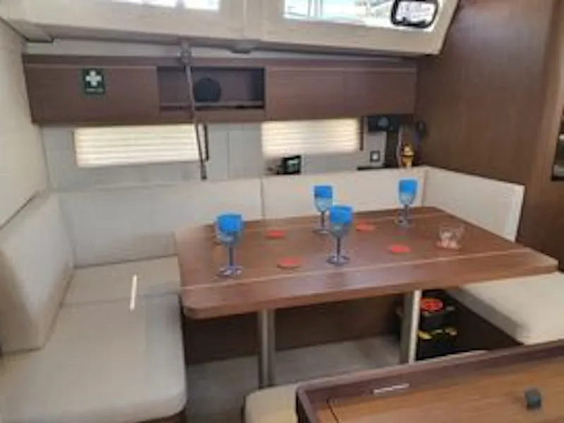 Salon of Anemos, a Beneteau Oceanis 46.1 sailboat at Volos, Greece