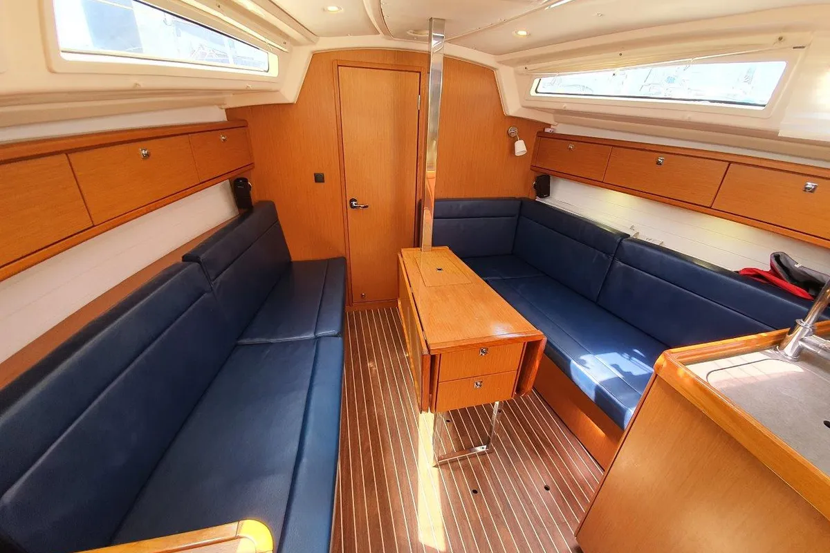 Salon of Fei Jian, a Bavaria Cruiser 33 sailboat at Mai Khao, Thailand