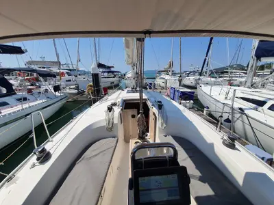 Deck of Fei Jian, a Bavaria Cruiser 33 sailboat at Mai Khao, Thailand