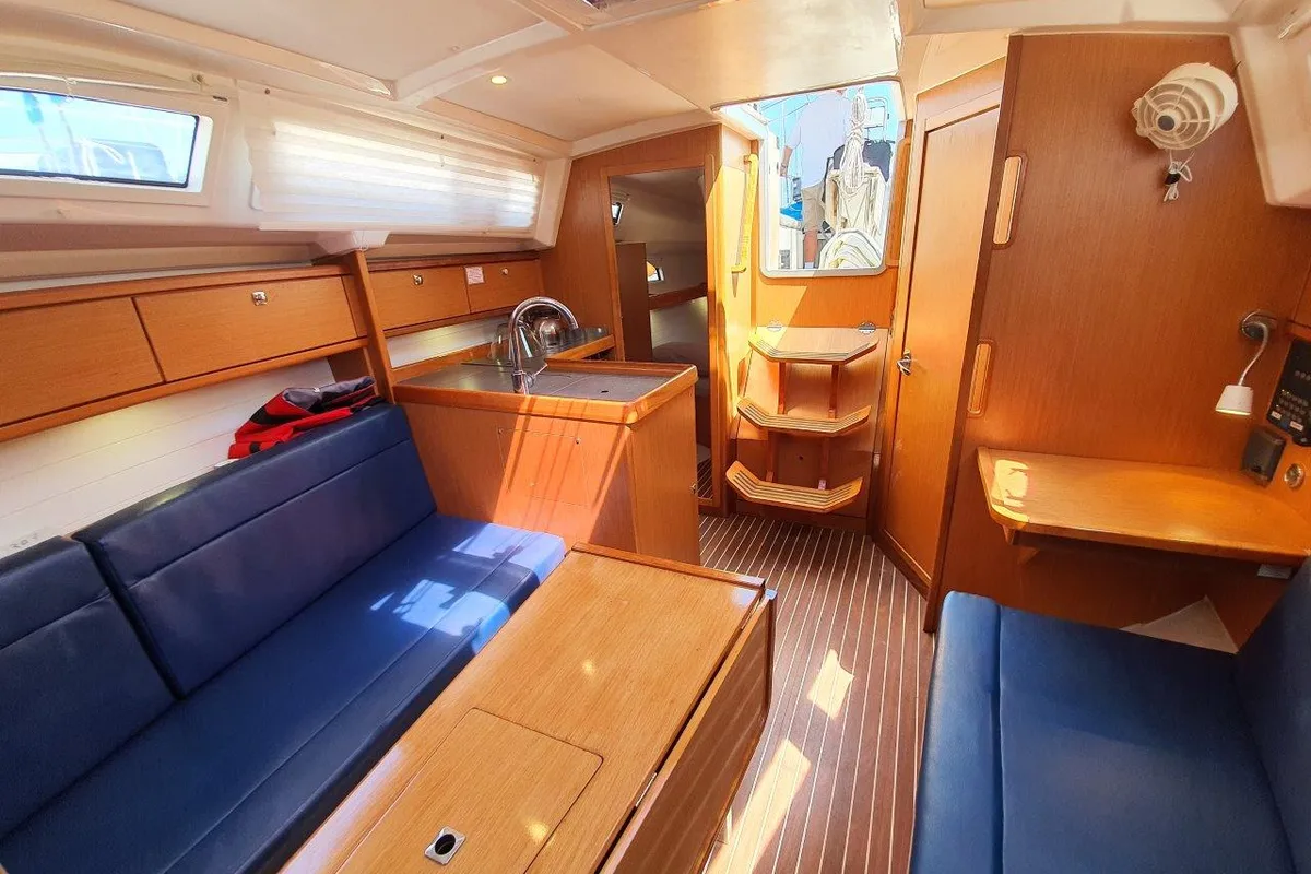 Salon of Fei Jian, a Bavaria Cruiser 33 sailboat at Mai Khao, Thailand