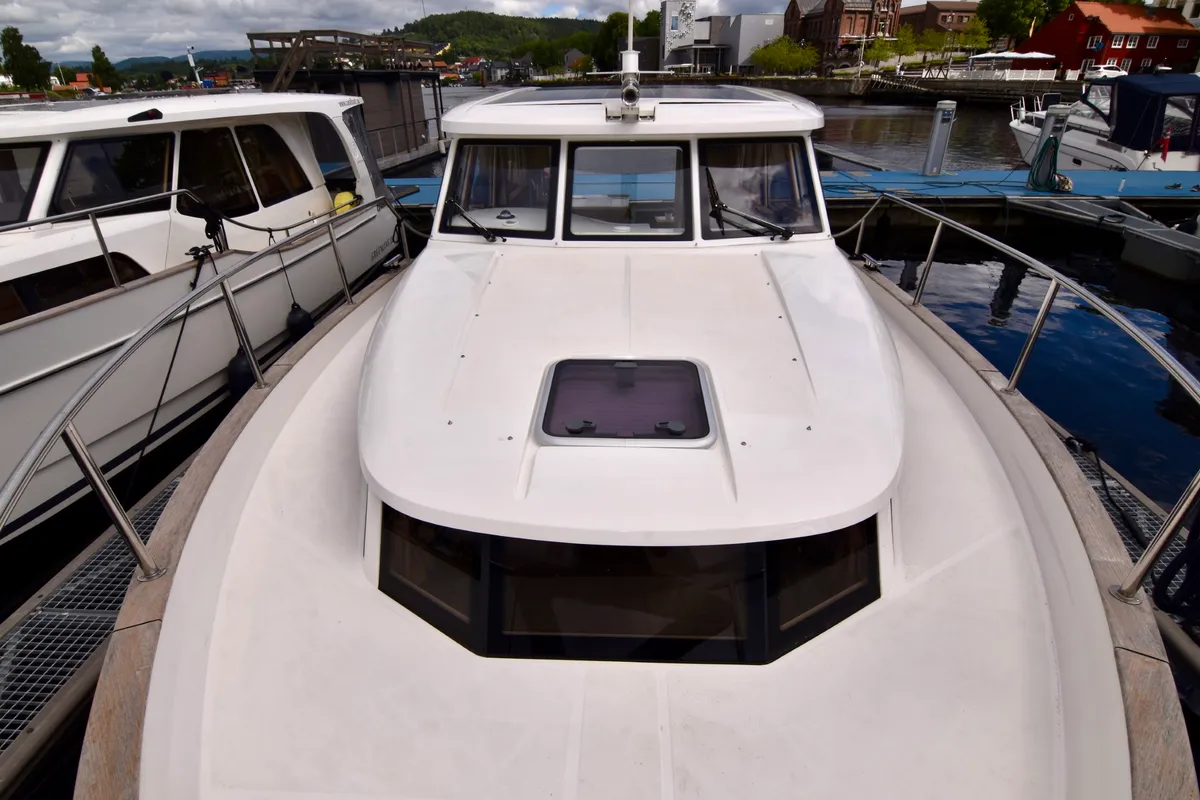 Deck of Kragero, a Greenline 33 motor yacht at Porsgrunn, Norway