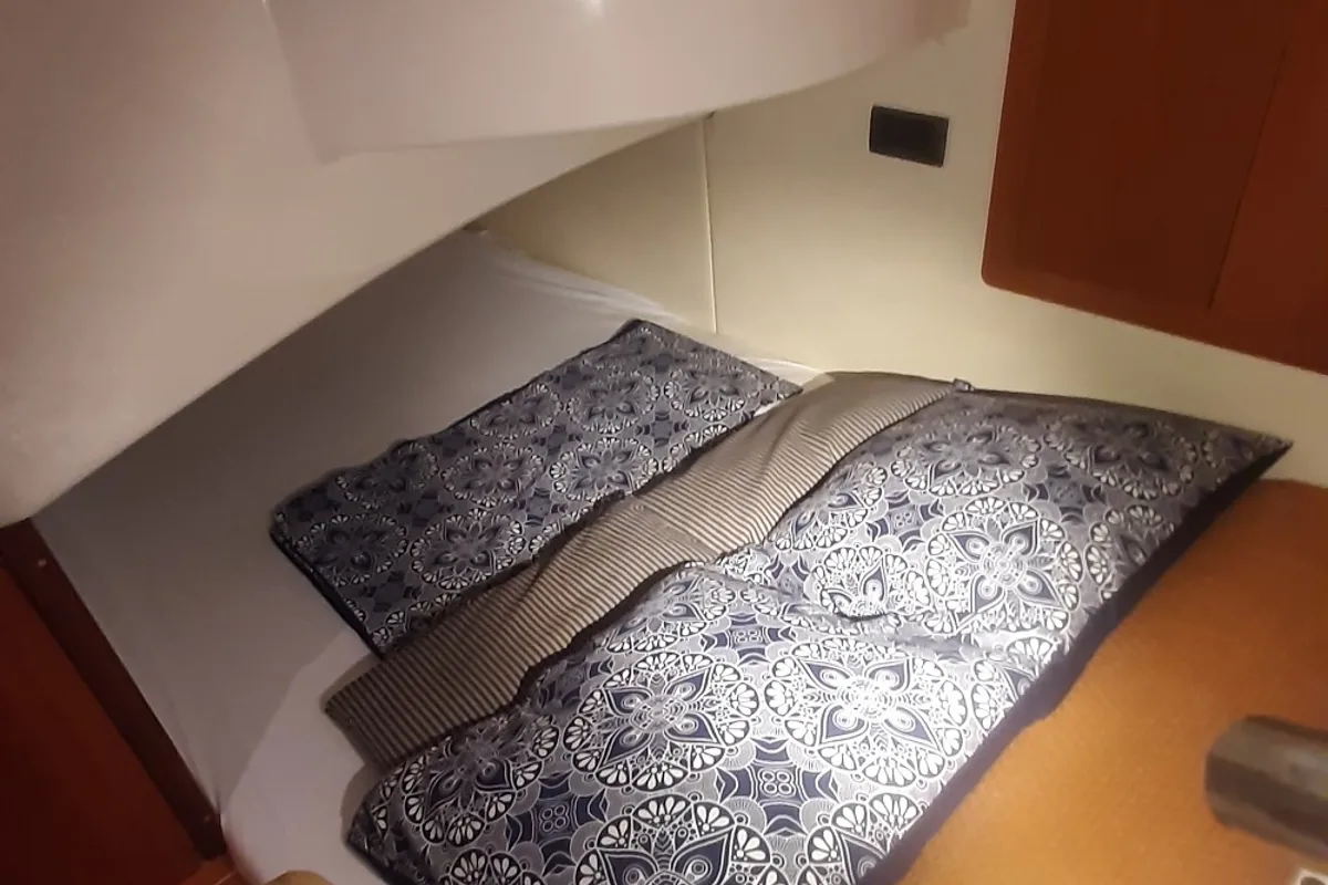 Cabin on Norah, a Sessa Dorado 32 motorboat at Zadar, Croatia