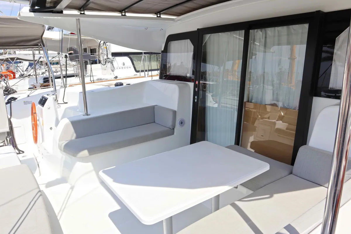 STARFISH, a Excess 11 catamaran at Parikia, Greece