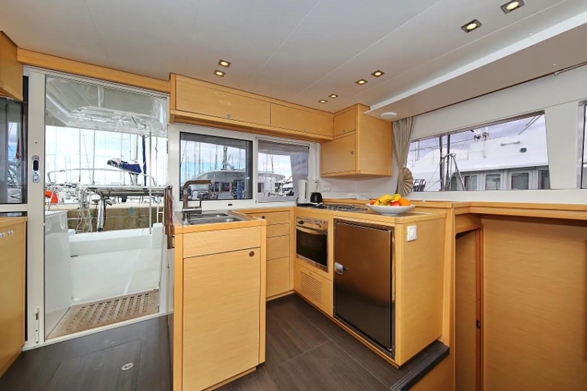 Galley of LADIES&GENTLEMEN, a Lagoon 450 Fly catamaran at Općina Sukošan, Croatia