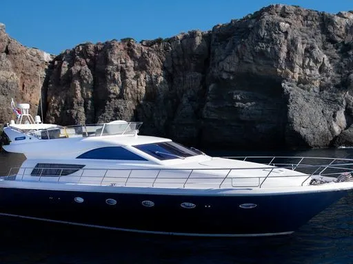 Exterior view of C&A, a Uniesse 55 motorboat at Τροκαντερό, Greece
