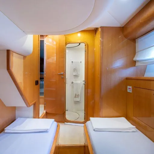 Cabin on C&A, a Uniesse 55 motorboat at Τροκαντερό, Greece