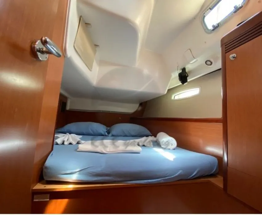 Cabin on Filadelfo, a Beneteau Oceanis 43.4 sailboat at Fethiye, Turkey
