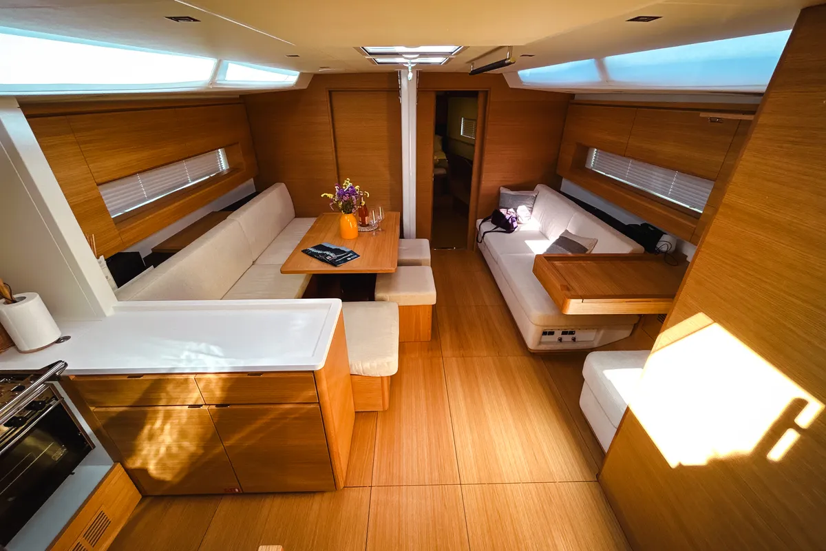 Salon of Premium, a Solaris 50 sailboat at Salerno, Italy