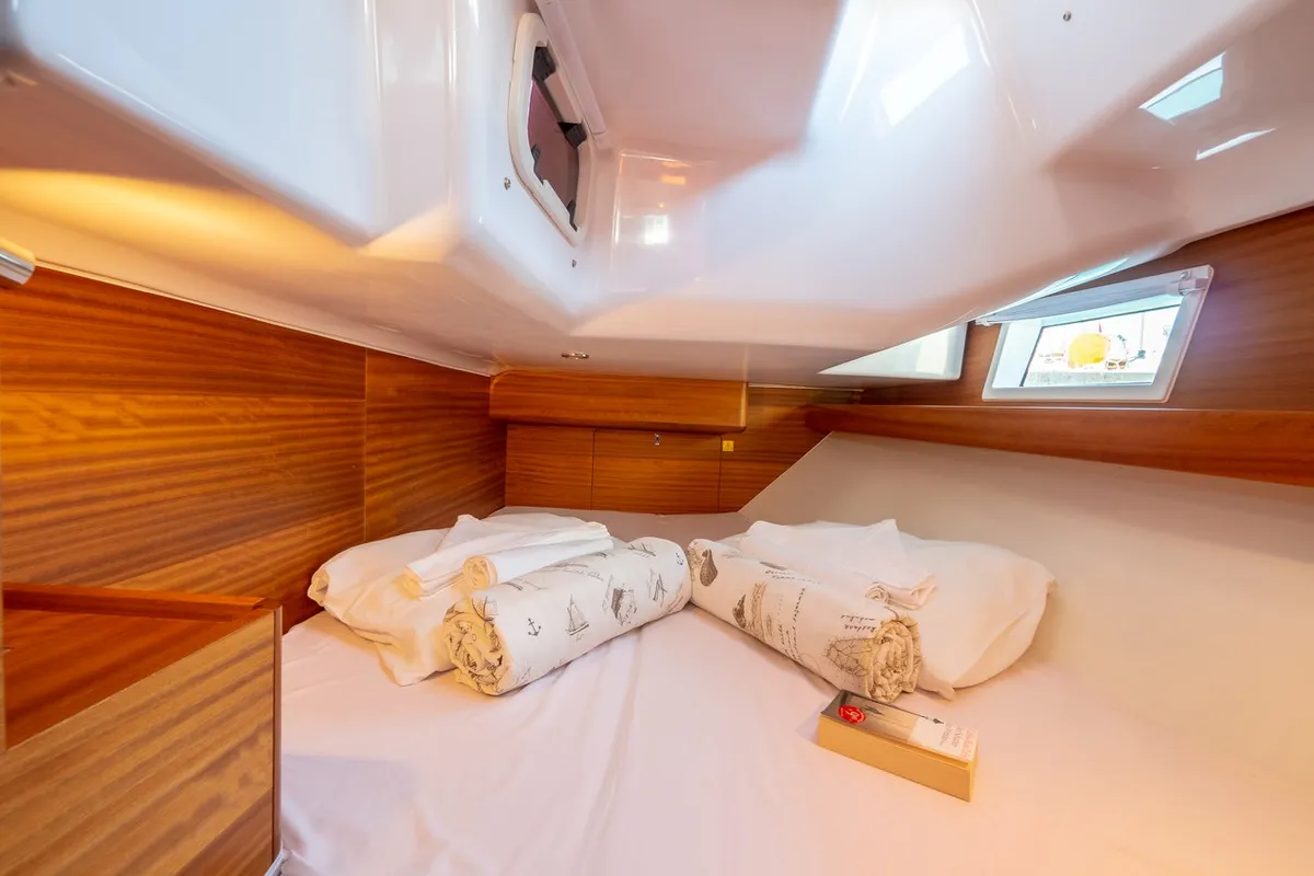 Cabin on Funky, a Elan Impression 40.1 sailboat at Split, Croatia