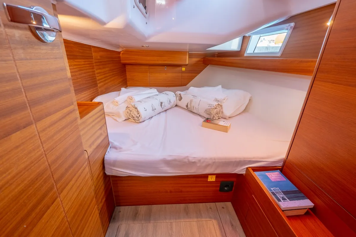 Cabin on Funky, a Elan Impression 40.1 sailboat at Split, Croatia