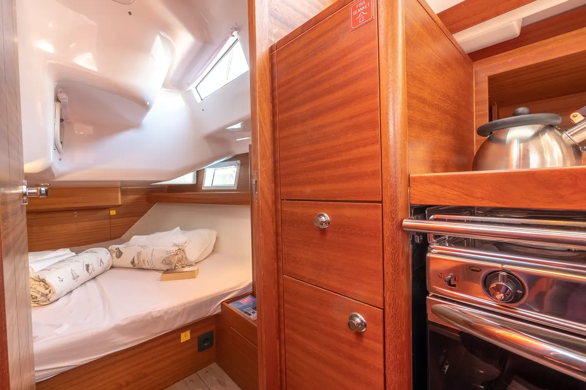 Cabin on Funky, a Elan Impression 40.1 sailboat at Split, Croatia