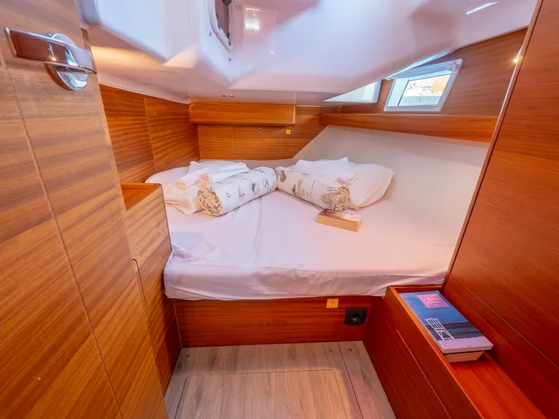 Cabin on Funky, a Elan Impression 40.1 sailboat at Split, Croatia