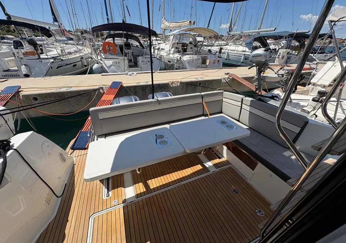 Deck of Solea, a Jeanneau Merry Fisher 1095 Fly motorboat at Jezera, Croatia