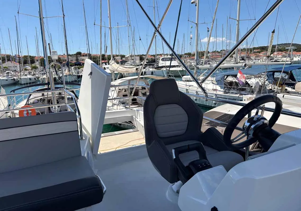 Cockpit of Solea, a Jeanneau Merry Fisher 1095 Fly motorboat at Jezera, Croatia