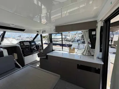 Galley of Solea, a Jeanneau Merry Fisher 1095 Fly motorboat at Jezera, Croatia