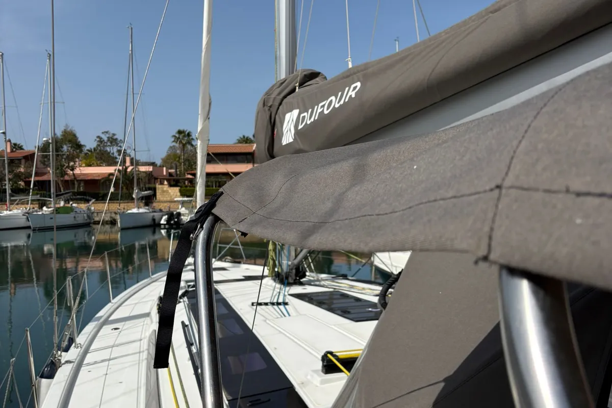 Salima, a Dufour 48 sailboat at Tonnarella, Italy