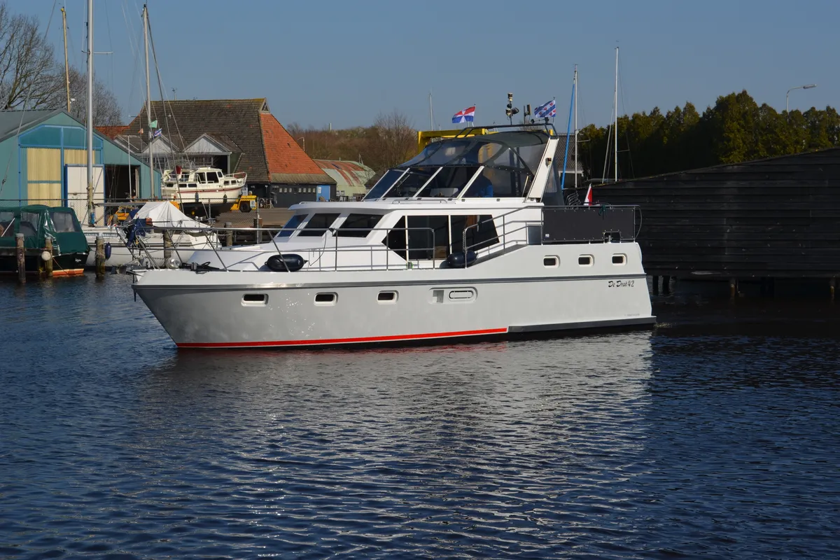 Exterior view of De Drait Renal 36, a motorboat at Drachten, Netherlands